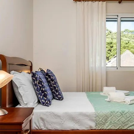 Casa Do Palheiro Ribeirinho By Rent-a-key Tatil Evi Porto Moniz