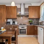 Casa Do Palheiro Ribeirinho By Rent-a-key Porto Moniz